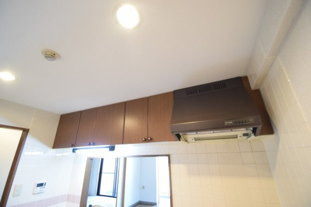 ベルグプレシャデス船橋のキッチン|キッチン上部