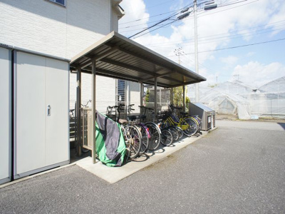 【その他共用部分】 | グラン・ココ | 屋根付きの駐輪場があります♪