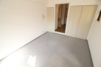 【寝室】