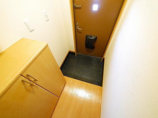 サンフィットヒルズ　Ｂの玄関|落ち着いた玄関です