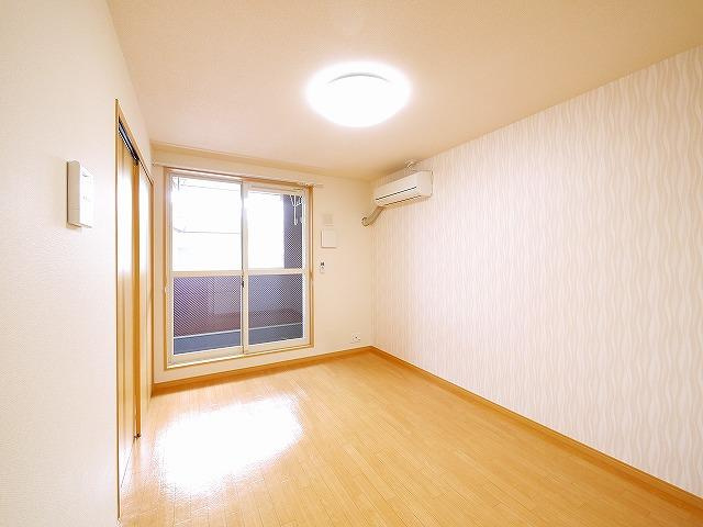 サンフィットヒルズ　Ｂの居間・リビング|ゆったりとした居間です