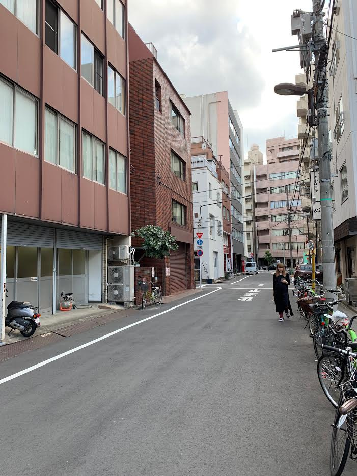 ビックウエストビル1号館の周辺