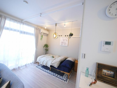 【寝室】 | シティハイム　バイリン | モデルルーム時の写真です。家具は撤去となります。