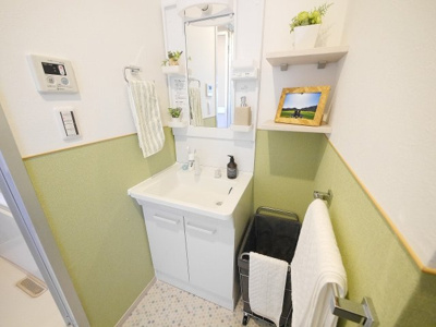 【洗面所】 | シティハイム　バイリン | モデルルーム時の写真です。家具は撤去となります。