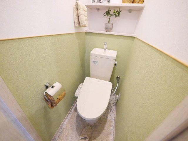 【トイレ】 | シティハイム　バイリン | モデルルーム時の写真です。家具は撤去となります。