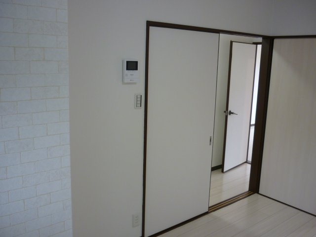 【洋室】 | エイトⅠ　２LDK