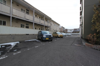 【駐車場】
