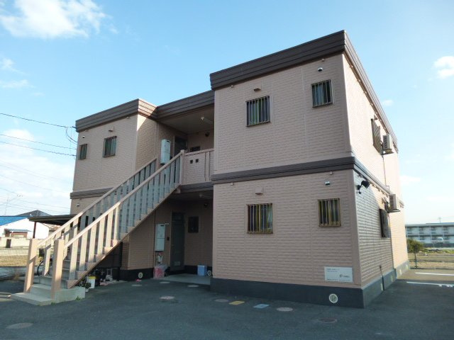 総社市溝口のアパートの外観