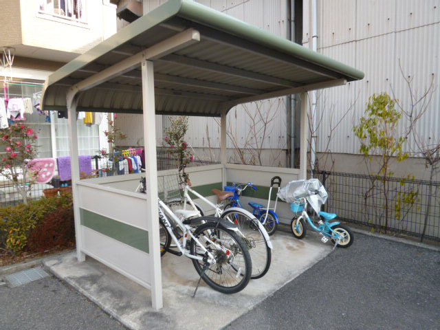 都窪郡早島町前潟のアパートのその他共用部分|自転車置き場