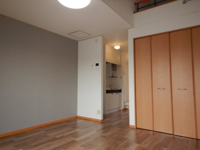 マーチＢの洋室