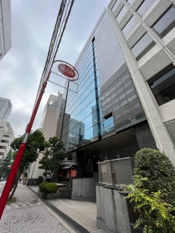 麹町シルクビルの外観