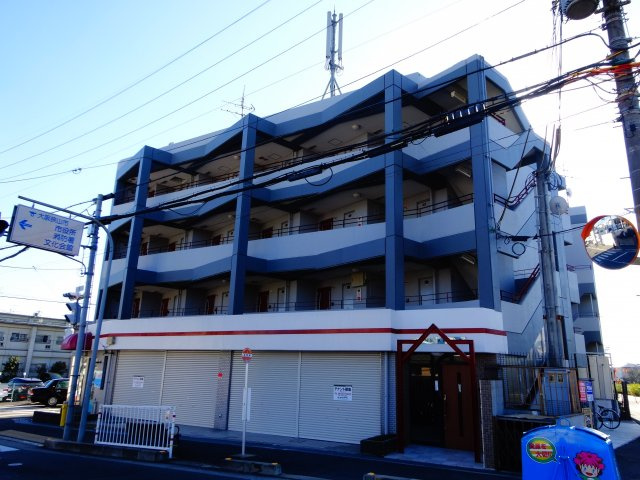 パインリバーⅠのエントランス