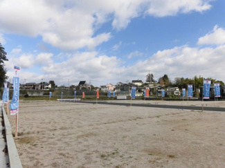 【外観】 | 分譲地内、1号地から2号地方向の写真