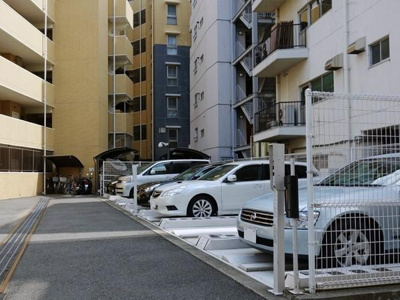 【駐車場】 | ブランズ須磨鷹取リヴェール