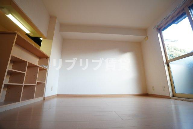 ヴェルクレール壱番館の居間・リビング