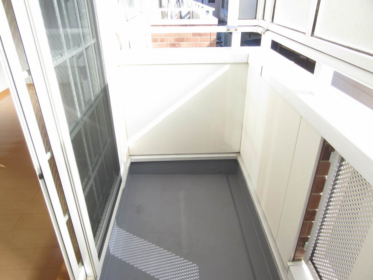 ジュネスコートのバルコニー