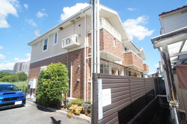 ジュネスコート