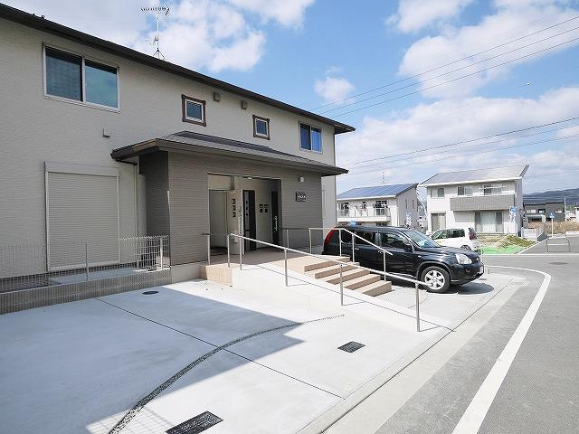 ハイムTNの駐車場