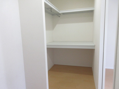 【洋室】 | グランディール玄兎B