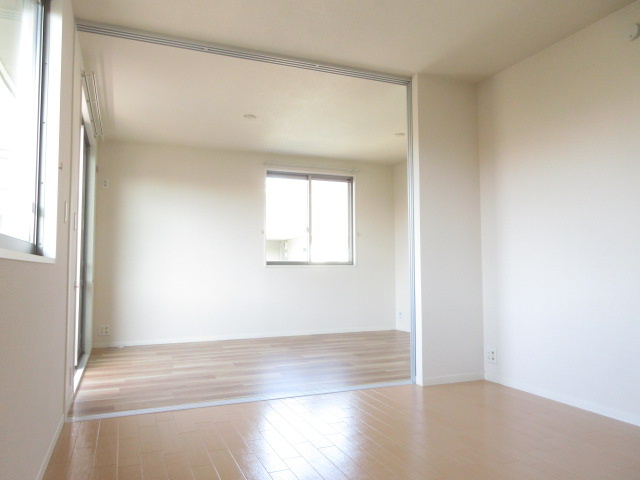 【洋室】 | グランディール玄兎B