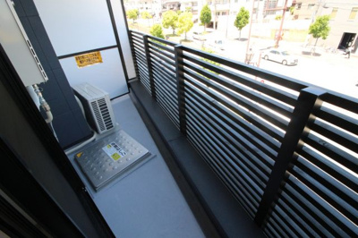 【バルコニー】 | Bronte長田戸崎通