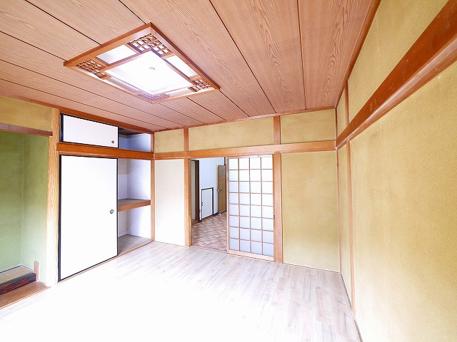 帝塚山6丁目テラスハウスの洋室|コンパクトで使いやすい洋室です