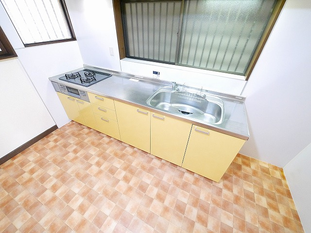 帝塚山6丁目テラスハウスのキッチン|使いやすいキッチンです