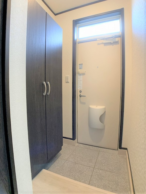 パスト・レガーロの玄関