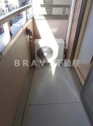 ルミエール瓦屋町　BRAVI不動産のバルコニー|【ルミエール瓦屋町】暖かな日差しのふりそそぐバルコニー
