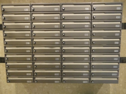 ルミエール瓦屋町　BRAVI不動産のエントランス