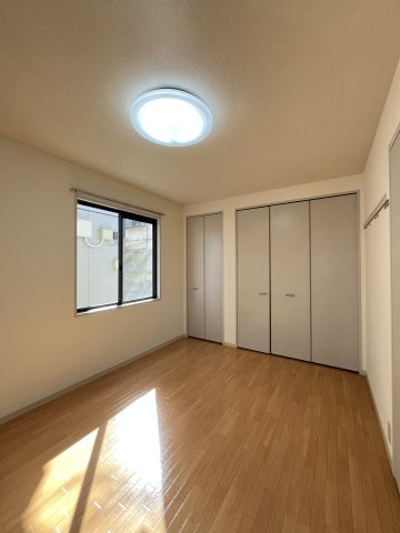 レインボーハイツB棟の洋室