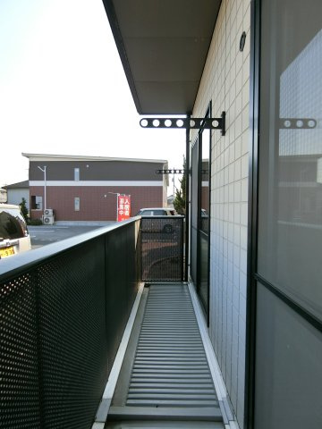 レインボーハイツB棟のバルコニー|イメージA102号室の写真