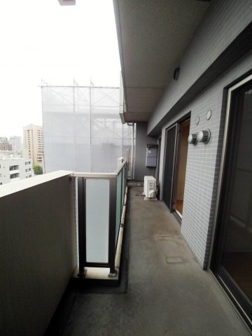 【バルコニー】 | レジディア御茶ノ水 | 【レジディア御茶ノ水】※写真は同物件反転タイプになります。