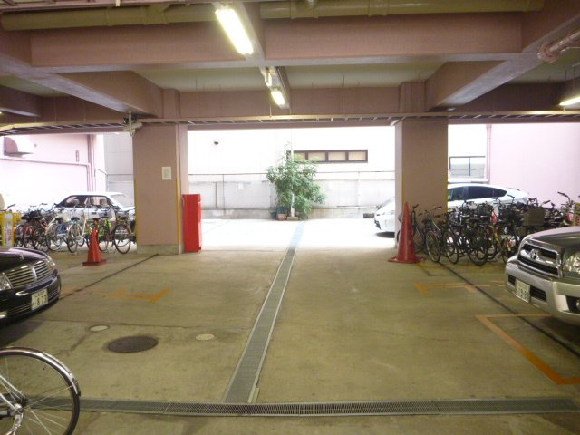 チサンマンション心斎橋　BRAVI不動産の駐車場|【チサンマンション心斎橋】駐車場
