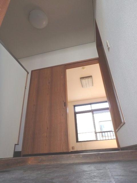 サンハイツみなとの玄関
