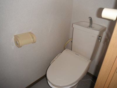 【トイレ】 | エスポアール壱番館 | 温水洗浄暖房便座付きで寒い冬も快適に！