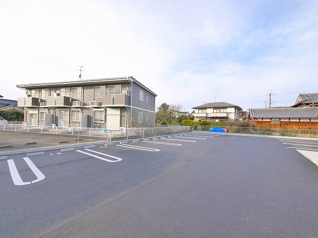 サントノーレⅡの駐車場