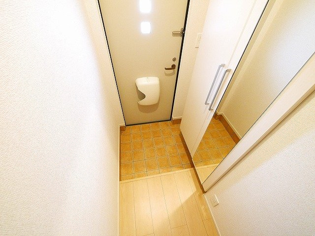 サントノーレⅡの玄関|トールタイプのシューズボックスで靴を整頓できます