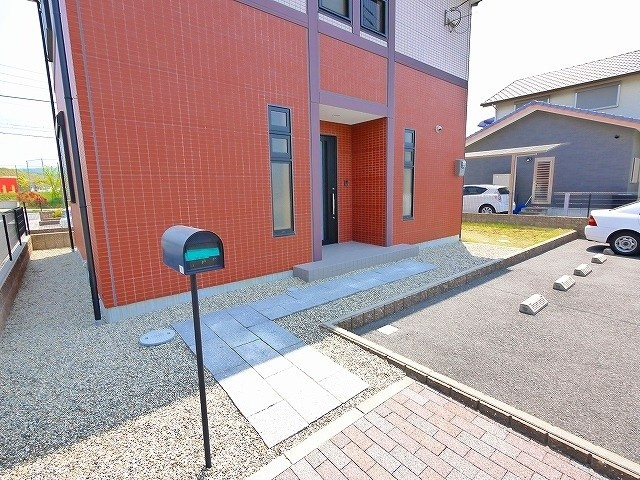 木津南戸建Cのエントランス