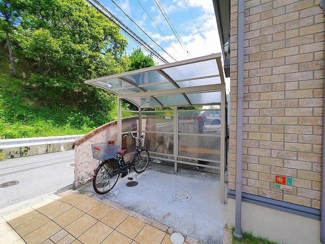 イファルジェンスのその他共用部分|屋根付き駐輪場