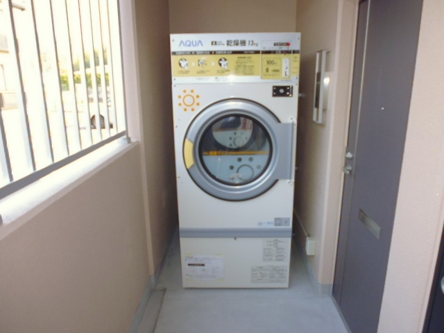 倉敷市徳芳の賃貸マンションのその他共用部分|コインランドリー