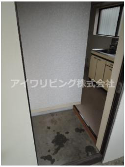 ハイツ富沢の玄関|玄関から【ハイツ富沢】