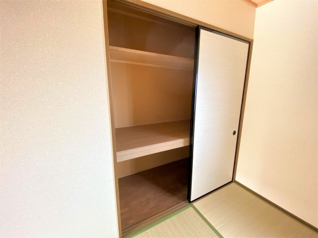 オアシス中根の収納