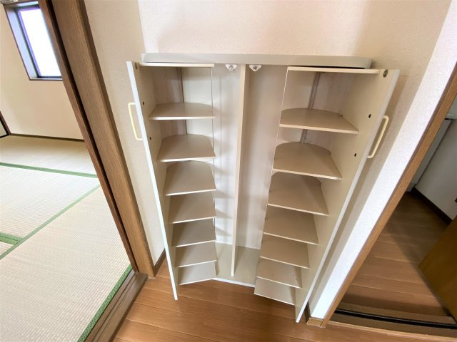 オアシス中根の収納