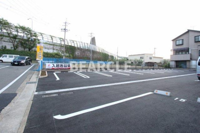【駐車場】 | アルドーレ　ブラン | 駐車場に車を止められます