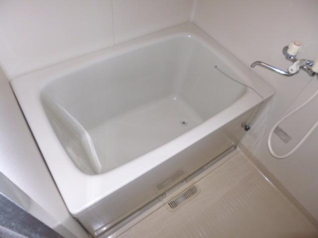 ハイクレスト大野の浴室