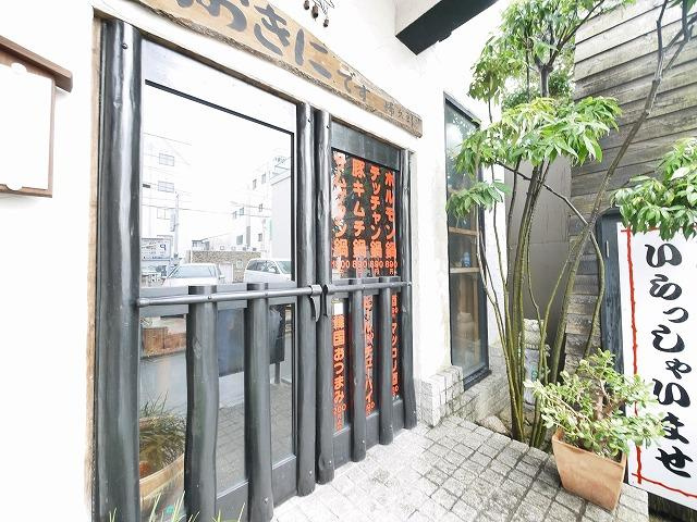 神山店舗のエントランス