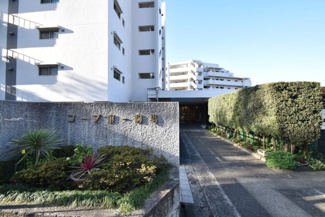 【エントランス】 | エントランス　館名板
