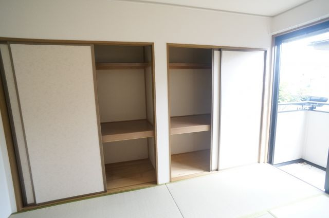 ガーデンスクエア伊丹の収納|和室の押入れです！