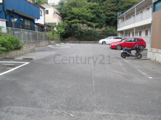 【駐車場】